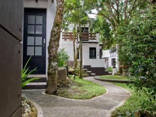 Готель T House Tagaytay City Екстер'єр фото